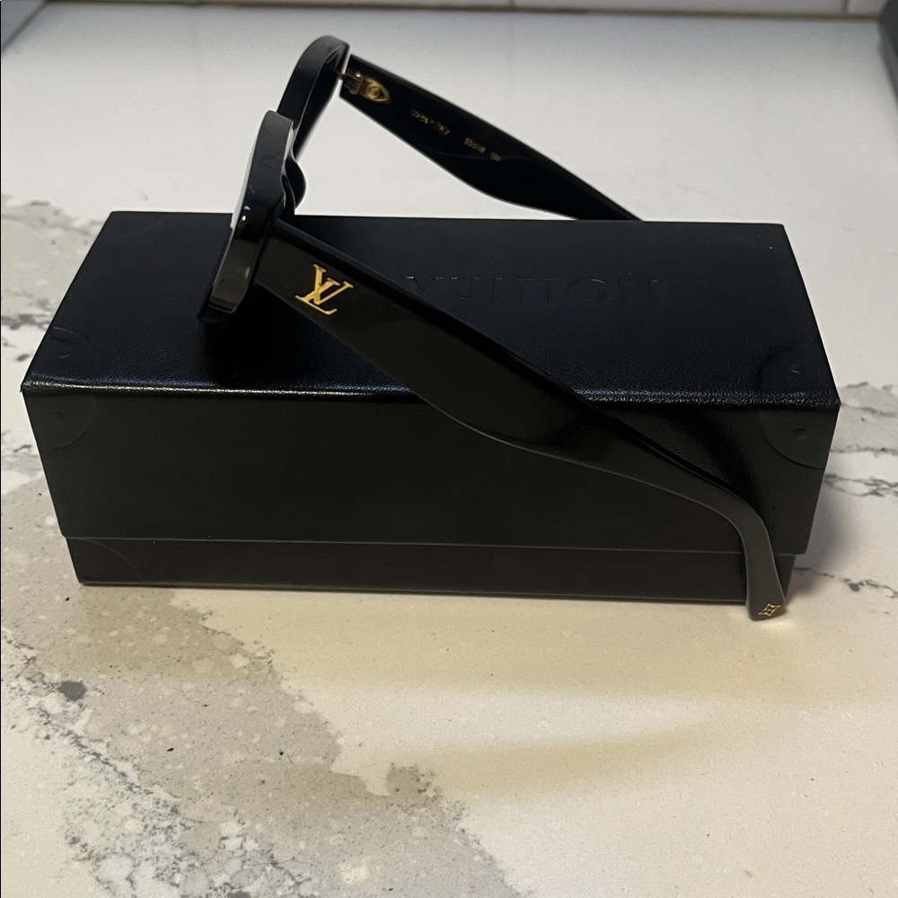 MY LV CAT SUNGLASSES - Picture 7 of 11